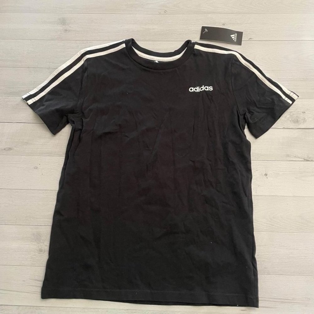 adidas boys shirt 10/12‎ NEW